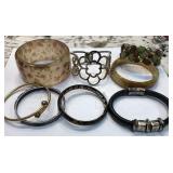 V - LOT OF COSTUME JEWELRY BANGLE BRACELETS