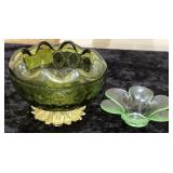 V - VINTAGE GLASS VASE & VOTIVE HOLDER (N86)