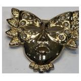 V - COSTUME JEWELRY BROOCH (J18)