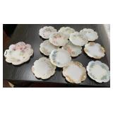 V - LOT OF VINTAGE PORCELAIN PLATES (B88)