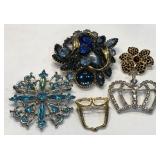 V - LOT OF COSTUME JEWELRY BROOCHES (J38)