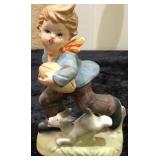 V - COLLECTIBLE FIGURINE (JAPAN) (N85)