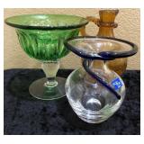 V - ART GLASS PEDESTAL DISH, VASE & DECANTER (N99)