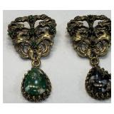 V - PAIR OF COSTUME JEWELRY EARRINGS (J29)