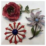 V - LOT OF 3 FLORAL BROOCHES (J4)