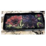 V -   MOORCROFT CERAMIC PLATTER (ENGLAND) (B110)