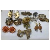 V - MIXED LOT OF COSTUME JEWELRY (J63)