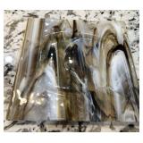 V - ART GLASS DISH (B133)
