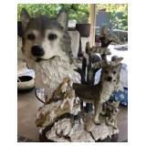 V - WOLVES SCULPTURE 15"T