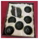 V - VINTAGE CHINESE GLAZED CLAY TEA SET (B81)