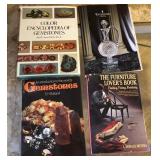 P - LOT OF COLLECTOR RESOURCE BOOKS (A141)