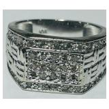 A HEAVY 10KT WHITE GOLD MENS DIAMOND RING 6.90GRS