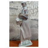303 - PORCELAIN LLADRO LADY WITH BASKET & CHICKEN