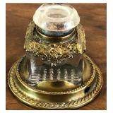 M - SMALL ROUND BRASS GILT GLASS INKWELL (E101)