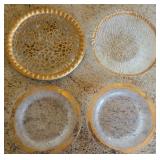 M - 4 PIECES VINTAGE DECORATIVE GLASS PLATES