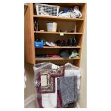 Q - TABLE LINENS, SHOES & MORE (M28)