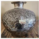 Q - DECORATIVE VASE 11"T (K24)