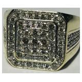 A HEAVY 10KT YELLOW GOLD MENS DIAMOND RING 9.20GRS