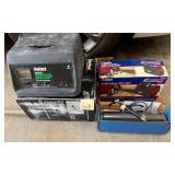 Q - DIE HARD BATTERY CHARGER, TIRE INFLATORS (G20)