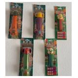 T - LOT OF 5 COLLECTIBLE PEZ DISPENSERS (S13)
