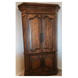 Y - HABERSHAM CORNER ENTERTAINMENT CENTER (L31)
