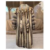 777 - VINTAGE FULL LENGTH CUSTOM MADE RACOON JACKE