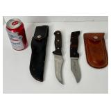 777 - LOT OF 2 VINTAGE HUNTING KNIVES IN LEATHER C
