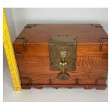 777 - VERY UNIQUE HAND MADE ASIAN WOOD BOX W/ INSE