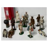 777 - RARE LOT OF ANTIQUE WW1 LEAD TOY SOLDIERS