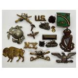 777 - HUGE LOT OF ANTIQUE MILITARY PINS & MEDALS