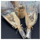 43 - NEW WMC BUNDLES OF PRESERVED FLOWERS, VASE