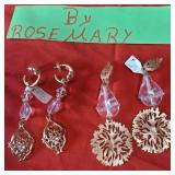 341 - 2 PAIR COSTUME JEWELRY EARRINGS (Y145)