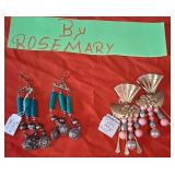 341 - 2 PAIR COSTUME JEWELRY EARRINGS (Y155)