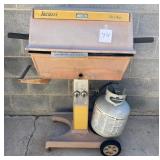 Q - JACUZZI PROPANE GRILL W/ TANK (Y4)