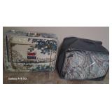 R - COMFORTER & CARPET (L24)