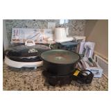 R - MIXED LOT SMALL KITCHEN APPLIANCES (K7)