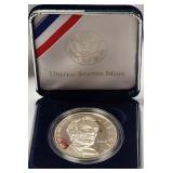 U - ABRAHAM LINCOLN COMMEMORATIVE SILVER DOLLAR
