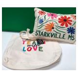 43 - NEW WMC TOTE BAG &  ACCENT PILLOW (L258)