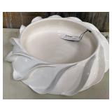 43 - NEW WMC WHITE CERAMIC VASE / PLANTER (F64)