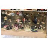 W - GLASS-FRONT DISPLAY CASE (R143)