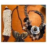 W - 3 PIECES VINTAGE COSTUME JEWELRY (J68)
