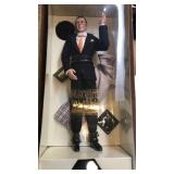 W - FRANK SINATRA PORCELAIN COLLECTIBLE FIGURINE