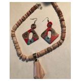 W - BEADED NECKLACE & EARRINGS (J25)