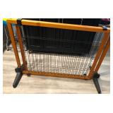 W - FREESTANDING PET GATE (A116)