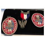 W - VINTAGE BOY SCOUTS OF AMERICA PIN & PATCHES