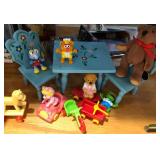 W - MIXED LOT OF COLLECTIBLE TOYS (R259)