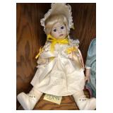 W - VINTAGE COLLECTOR DOLL(D146)