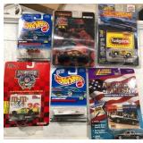 W - MIXED LOT OF COLLECTIBLE CARS (R218)