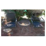 W - PATIO TABLE & 2 CHAIRS (Y12)