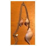 W - SHELL NECKLACE & EARRINGS SET (J65)